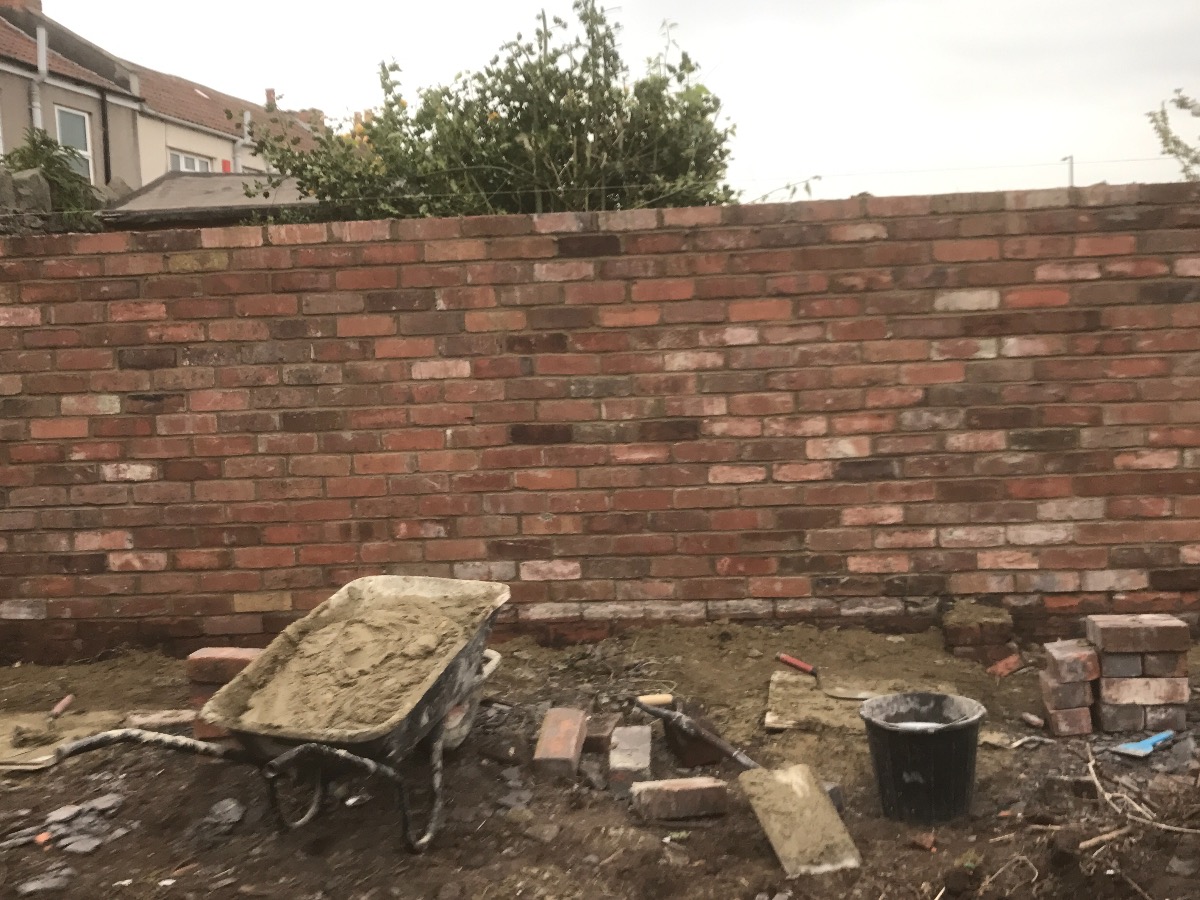 Builder: Image 4
